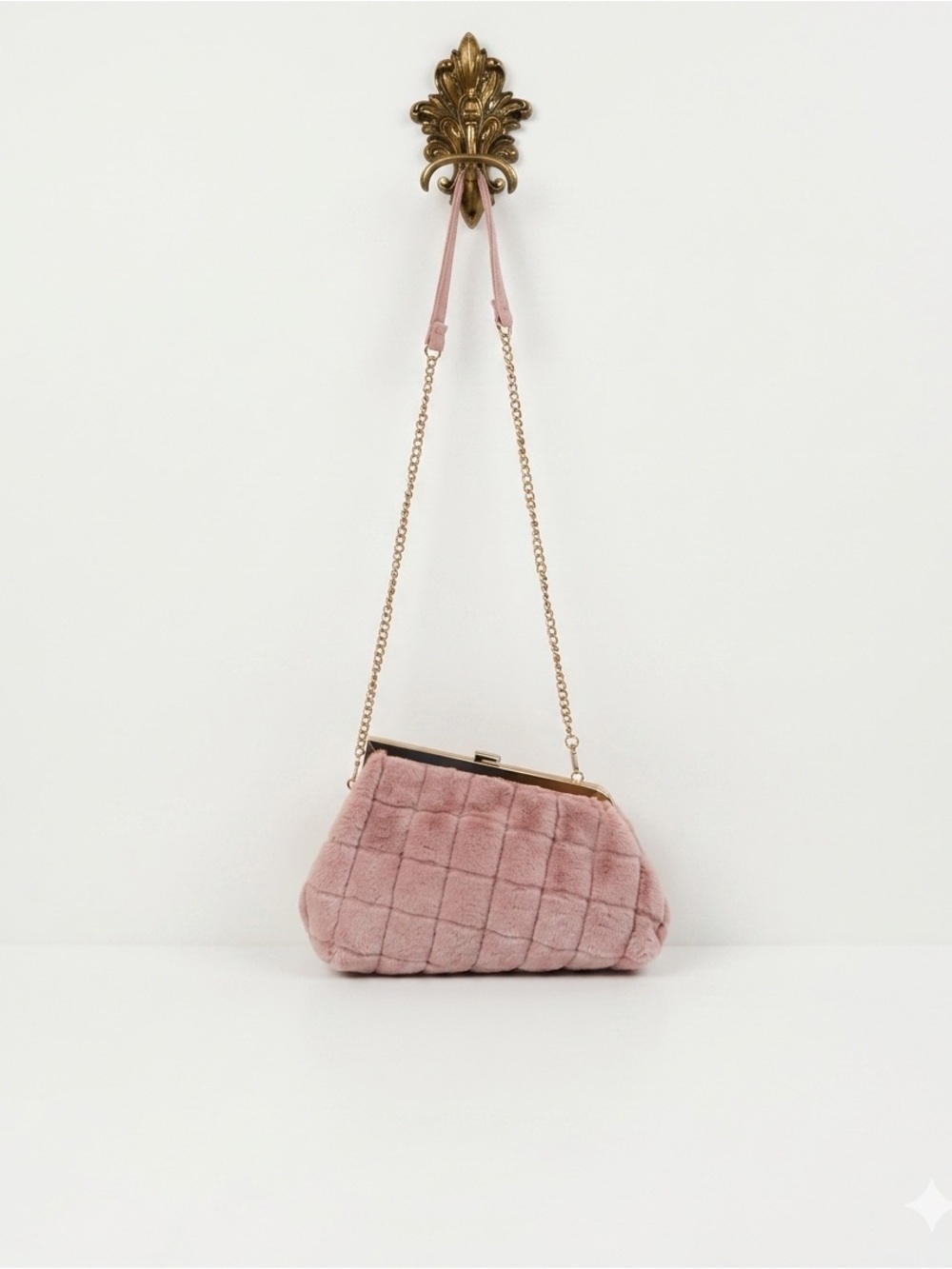 BAM FOREVER Pink Quilted Faux Fur Gold Tone Chain Cross Body Purse. Snap Closure